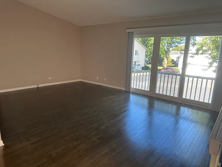 328 Carthage Ct #D — Photo 9