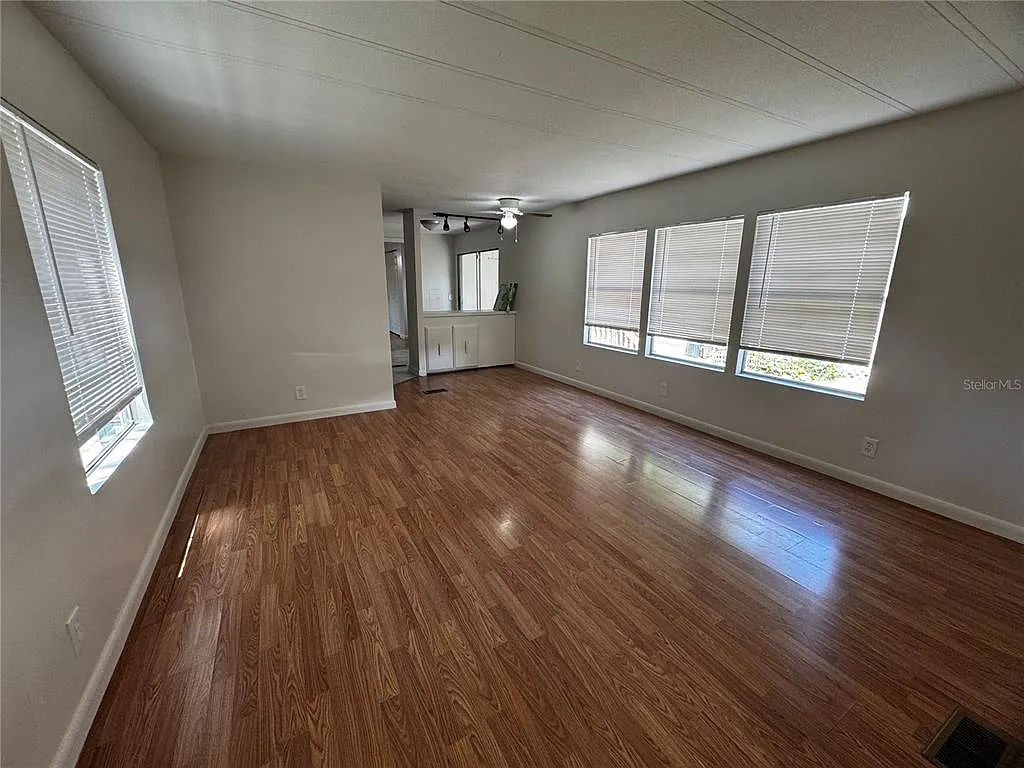 2 bed, 2.0 bath, 840 sqft, $1,250 — Photo 4