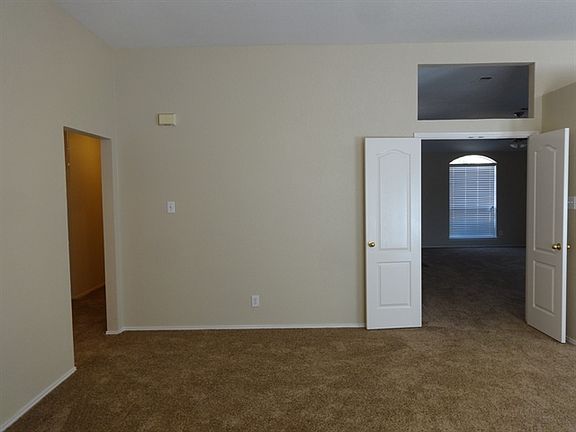 5th image of 1635 High Pointe Ln