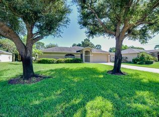 8526 Cypress Dr S, Fort Myers, FL 33967