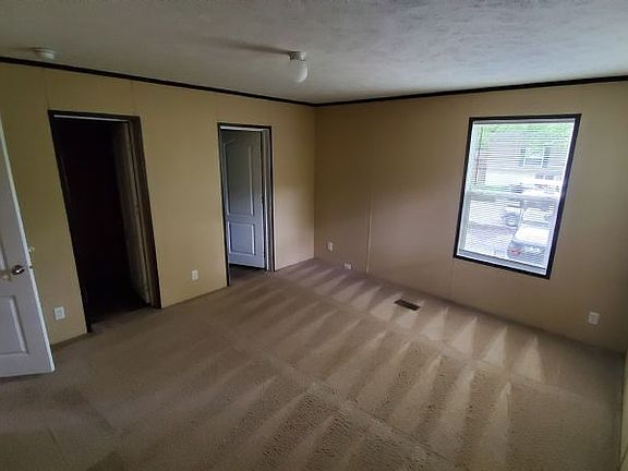 5th image of 1335 Rushmore Blvd E