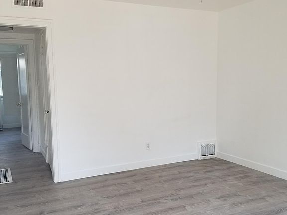3rd image of 1711 2nd St S APT 6