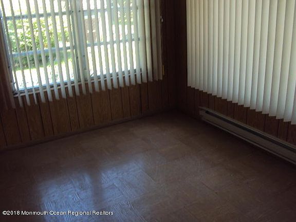 4th image of 64 Yorktowne Parkway #B