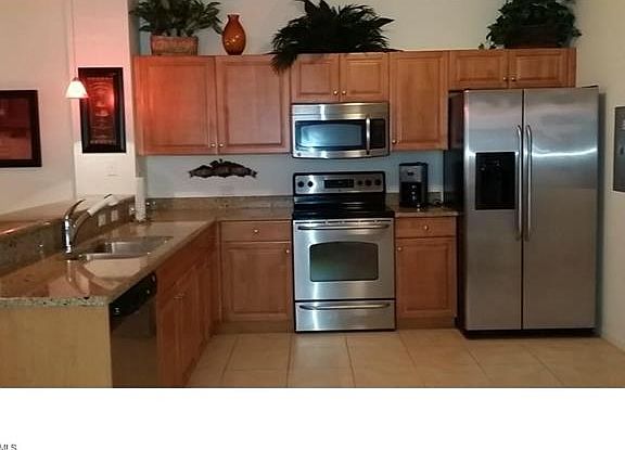 3rd image of 10020 Heather Ln #9-901