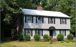 2nd image of 911 Greenway Dr