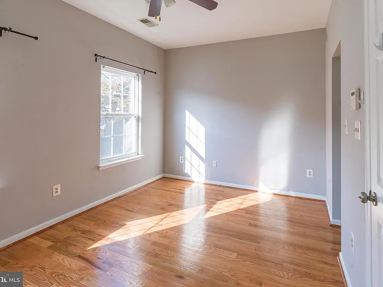 4281 S Capitol St SW — Photo 19