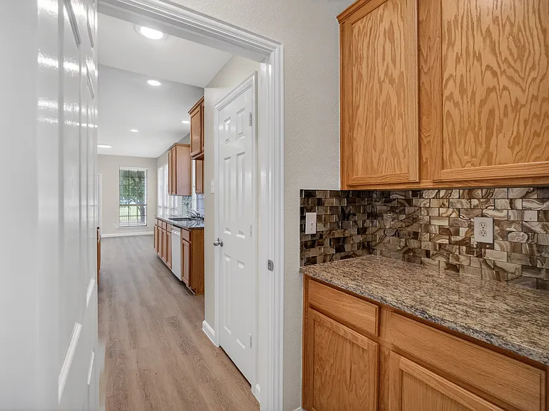 2616 Cove Dr — Photo 14