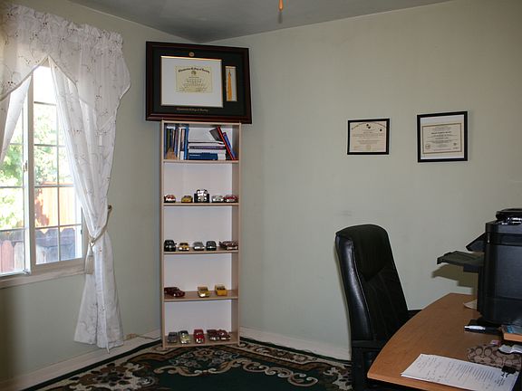 5th image of 2469 Bancroft Ln