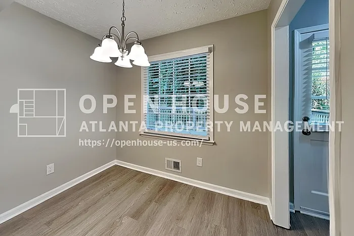 2169 Winding Creek Ln SW — Photo 5