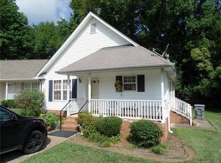 6017 Crape Myrtle Ln, Charlotte, NC 28216