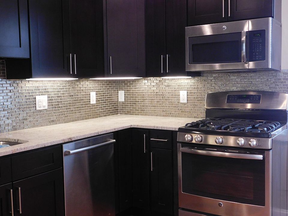 2nd image of 30 Glenville St #2
