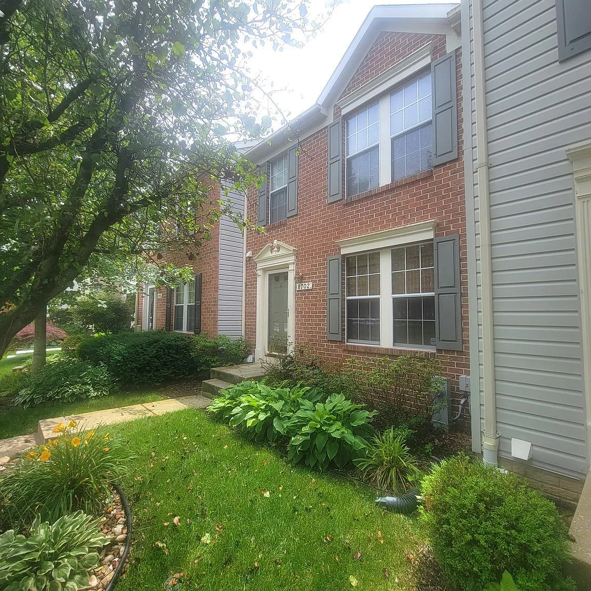 3 bed, 3.5 bath, 1540 sqft, $3,000 — Photo 3