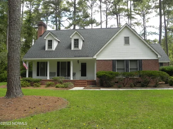 16061 Cardinal Court, Wagram, NC 28396