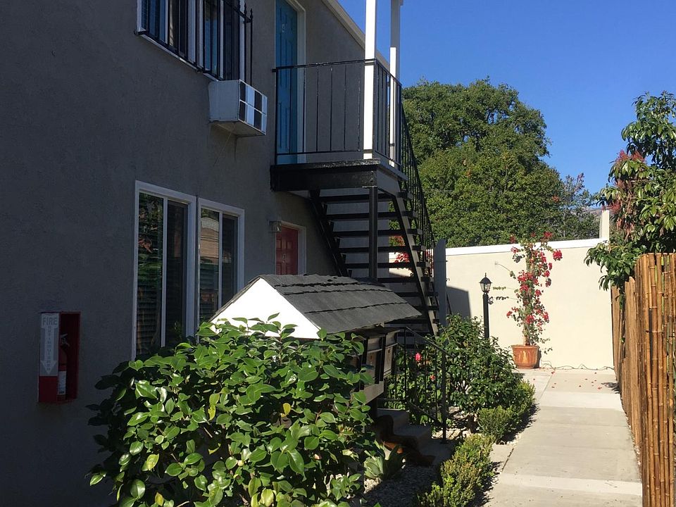 1st image of 1037 Emerson St APT 4
