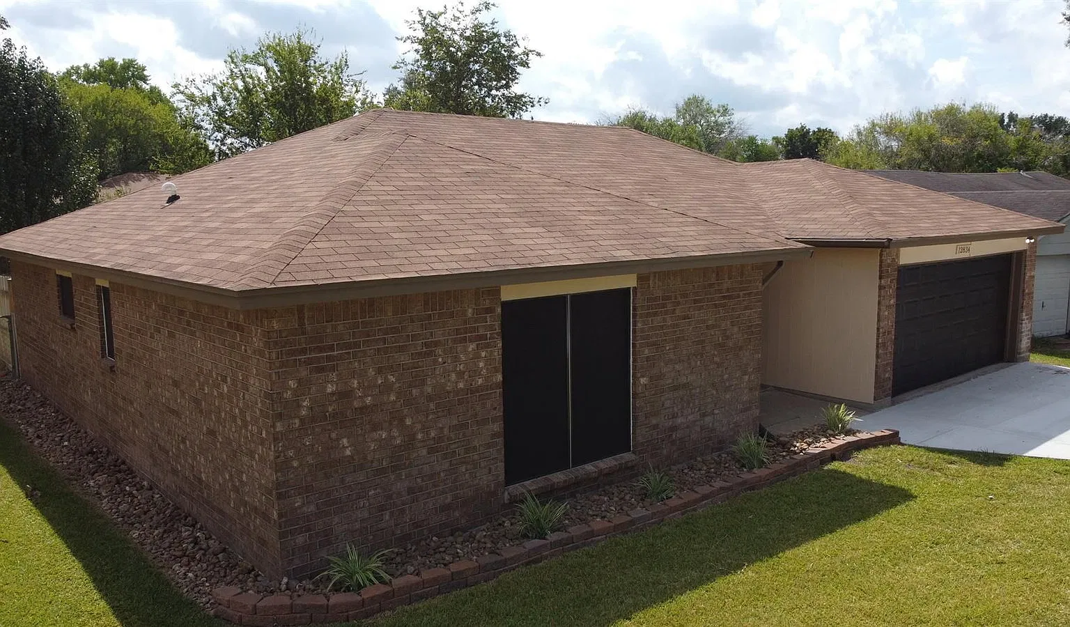 3 bed, 2.0 bath, 1288 sqft, $1,650 — Photo 2