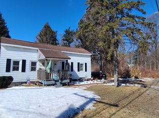 905 Balltown Rd, Niskayuna, NY 12309