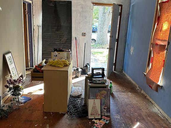 2nd image of 513 Lincoln Ave