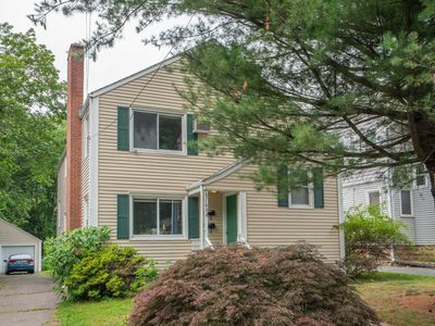 145 Quaker Lane South, West Hartford, CT, 06119
