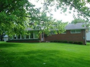 2434 Woodview Rd, Uniontown, OH 44685