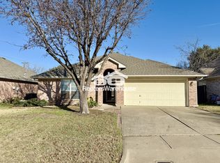 3705 Regency Cir, Fort Worth, TX 76137