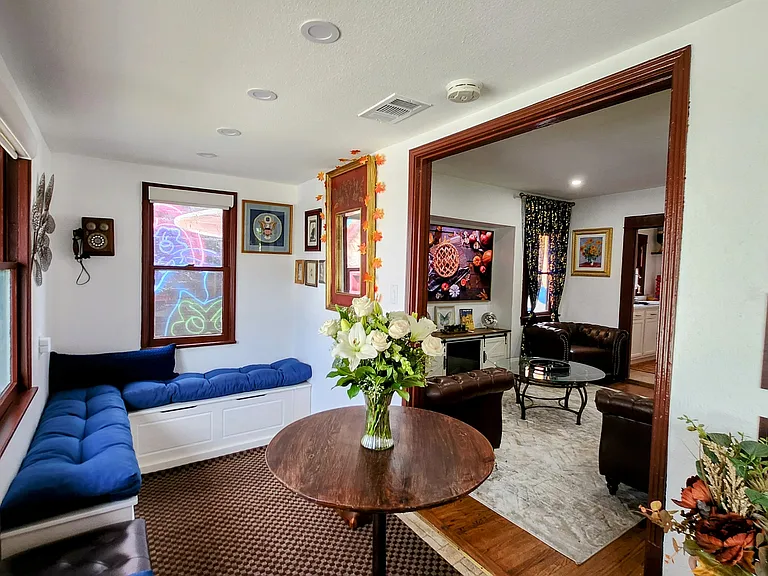 616 W Chapman Ave — Photo 2