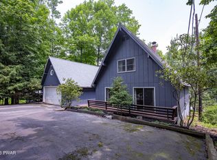 13 Overlook Rd, Lakeville, PA 18438