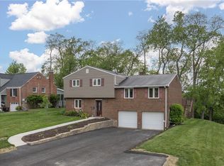 726 Galway Dr, Bethel Park, PA