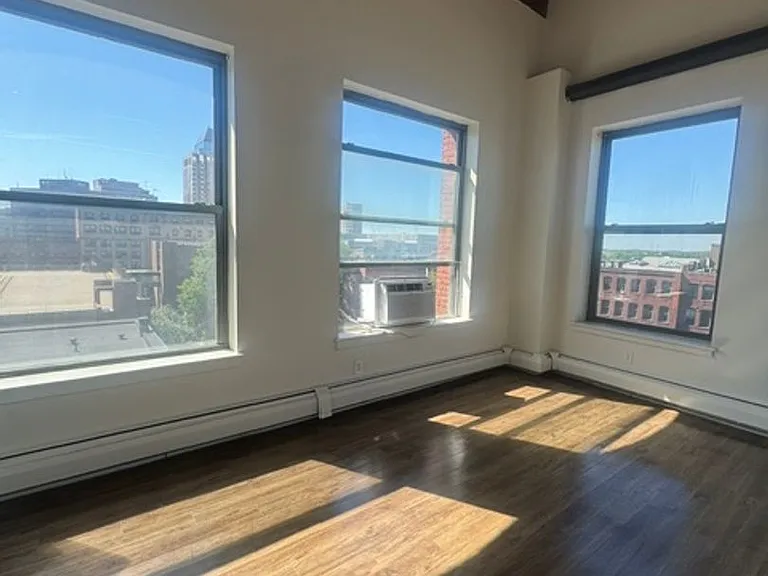 SilverBrick Lofts — Photo 27