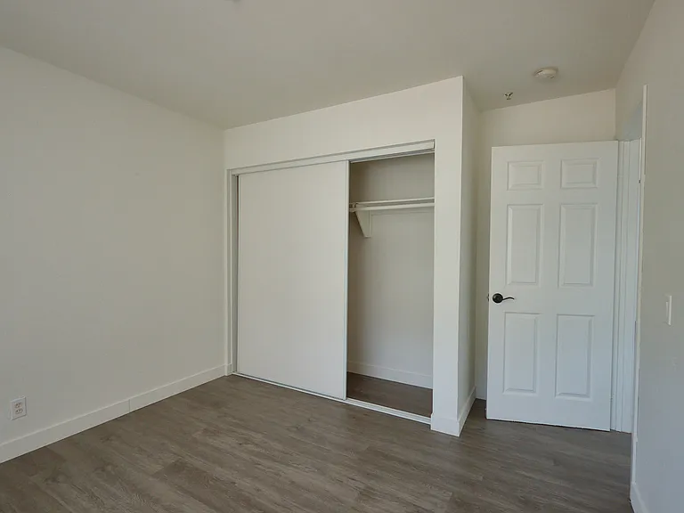 3341 Andrita St — Photo 10