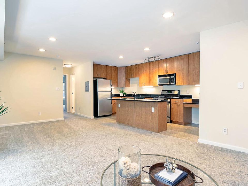 1st image of 1115 Primrose Ct APT 203