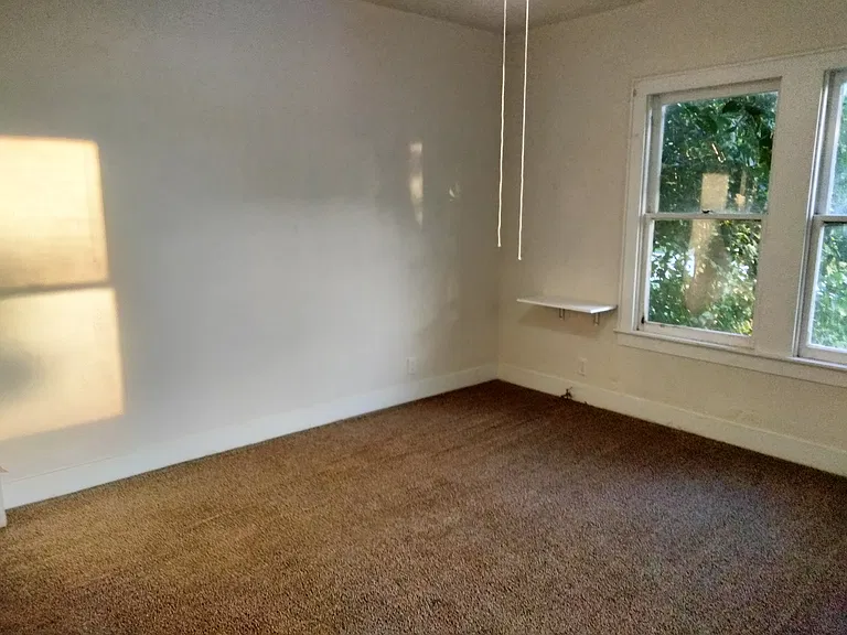 529 E Huisache Ave — Photo 11