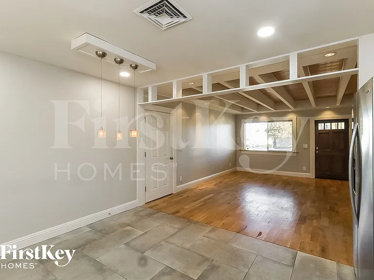 12210 N Escobar Way — Photo 5
