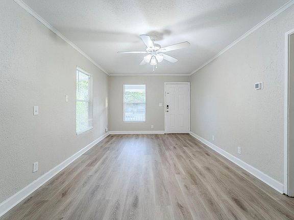 5th image of 722 Forest Hill Boulevard