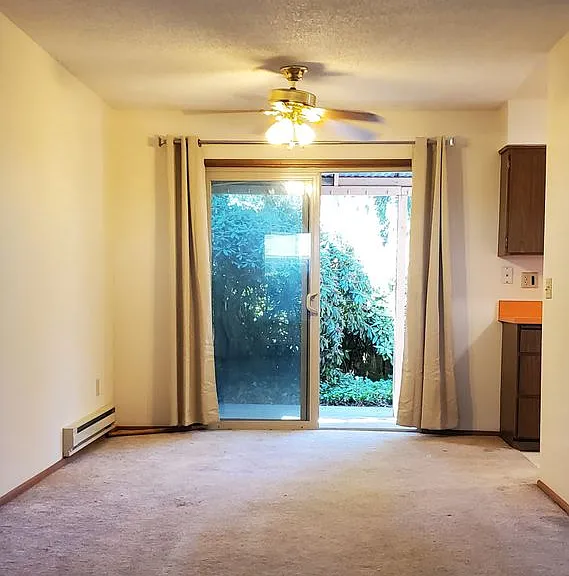 Folk: 5819 - 5821 64th University Place 98467 — Photo 3