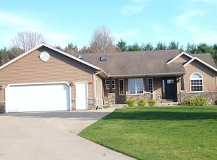 9826 Sunnywood Dr, Kalamazoo, MI 49009