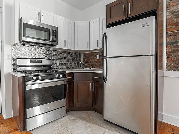 3rd image of 60 Clarkson Ave #3D
