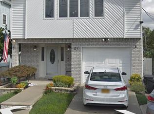 27 Rochelle Pl, Staten Island, NY 10312