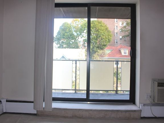 3rd image of 145 Valentine Lane #3G