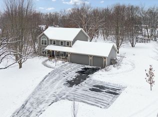 10906 Hamborg Rd, Roscoe, IL 61073