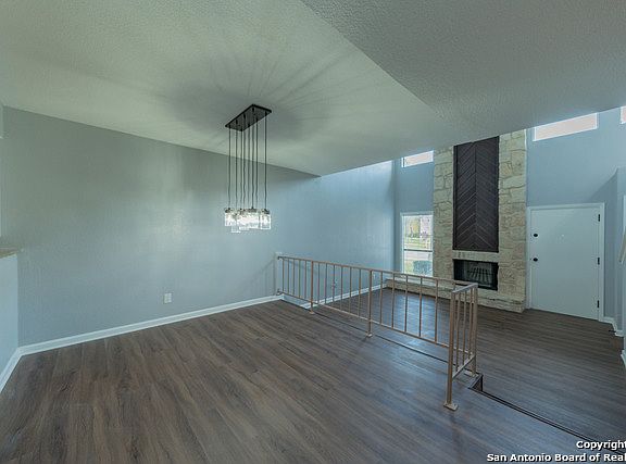 2nd image of 3843 Barrington St APT 128
