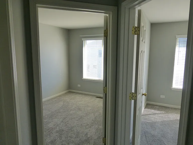 914 Clover Ln — Photo 21