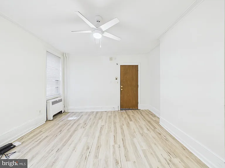 143 N 21st St #1R — Photo 4