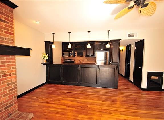 3rd image of 4424 Jarboe St APT 2
