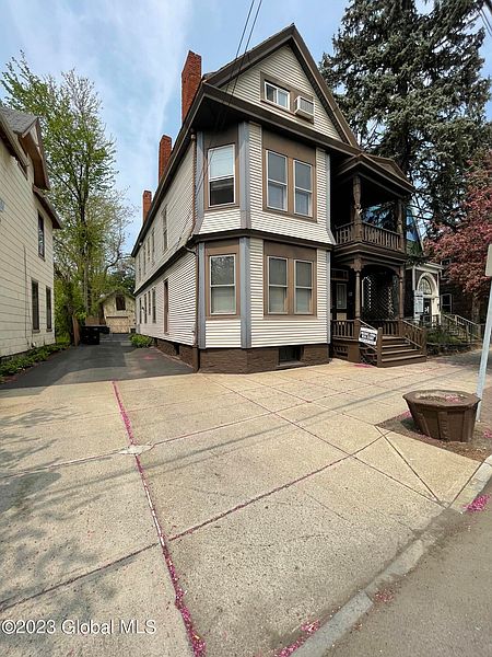 2nd image of 3357 6th Avenue