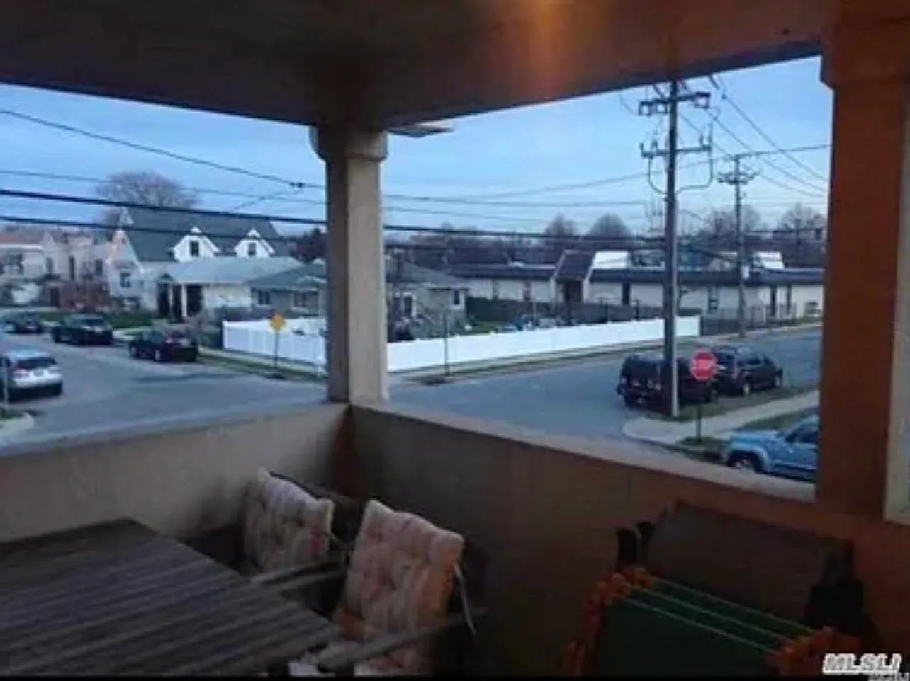 3 bed, 1500 sqft, $3,800 — Photo 2