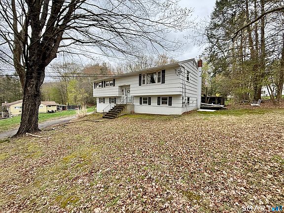3rd image of 136 Candee Hill Road