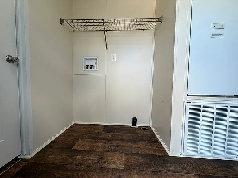 709 N Collins Fwy #129 — Photo 14