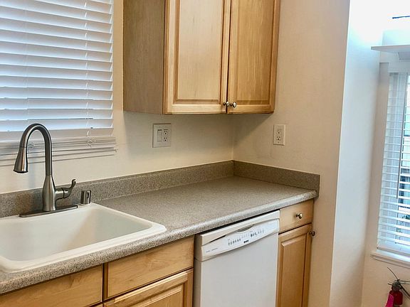 4th image of 1649 Novato Blvd APT 12