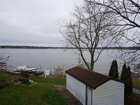 2nd image of W183S7682 Kingston DRIVE