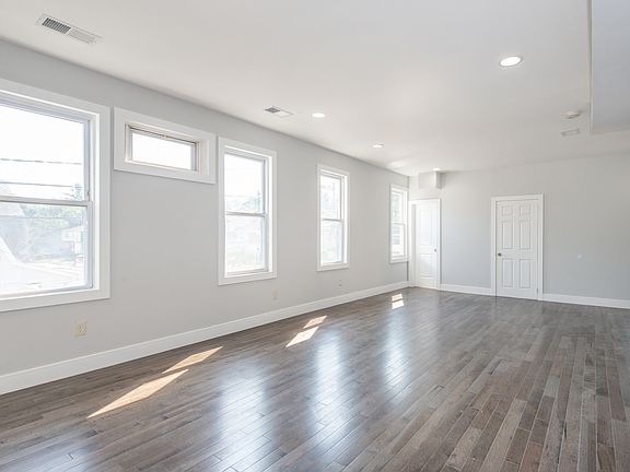 3rd image of 432 Stuyvesant Ave APT 2